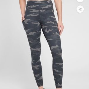 NWT Athleta Ultimate Stash Camo 7/8 Dark gray